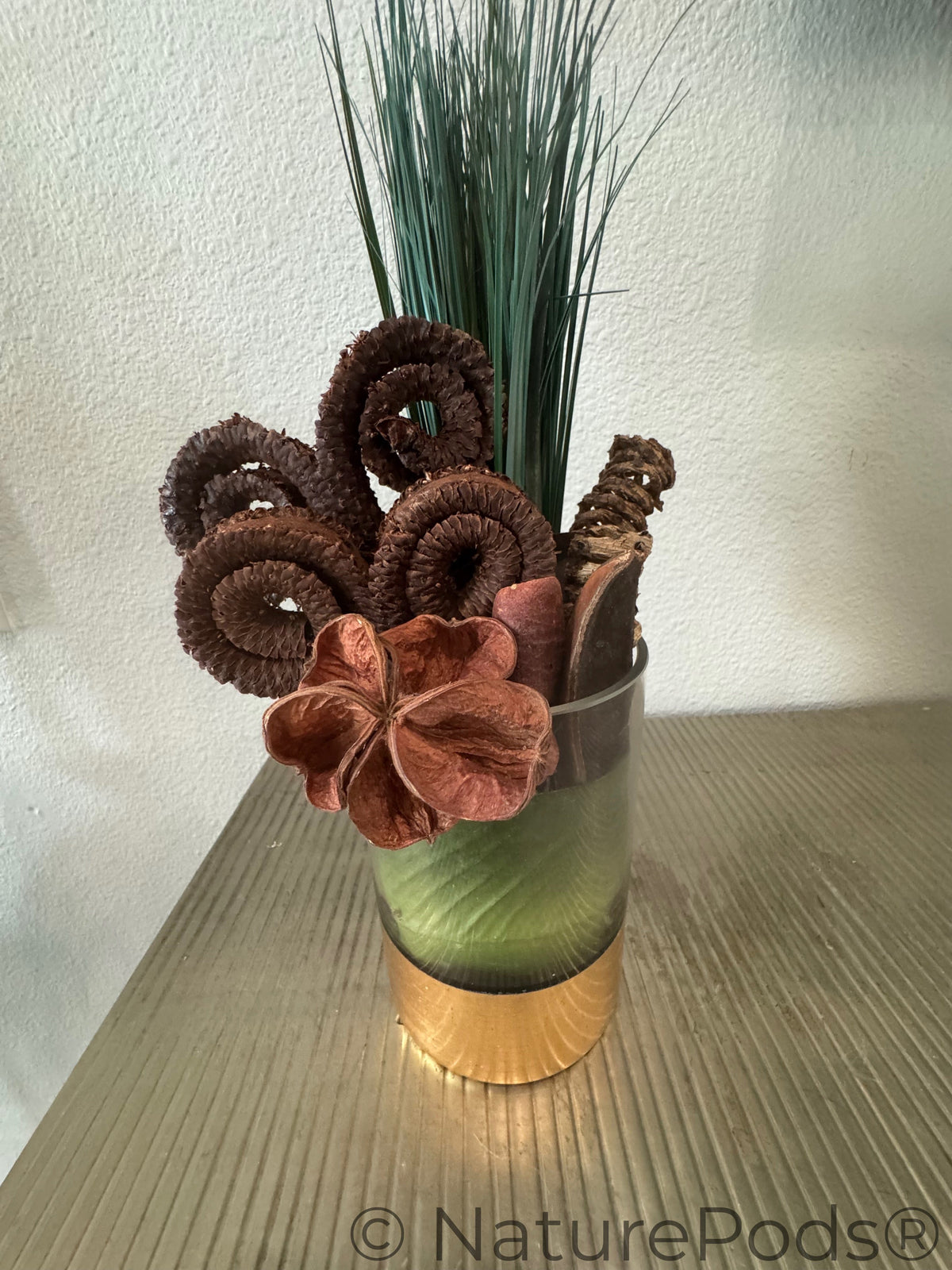 Land Lotus Pod