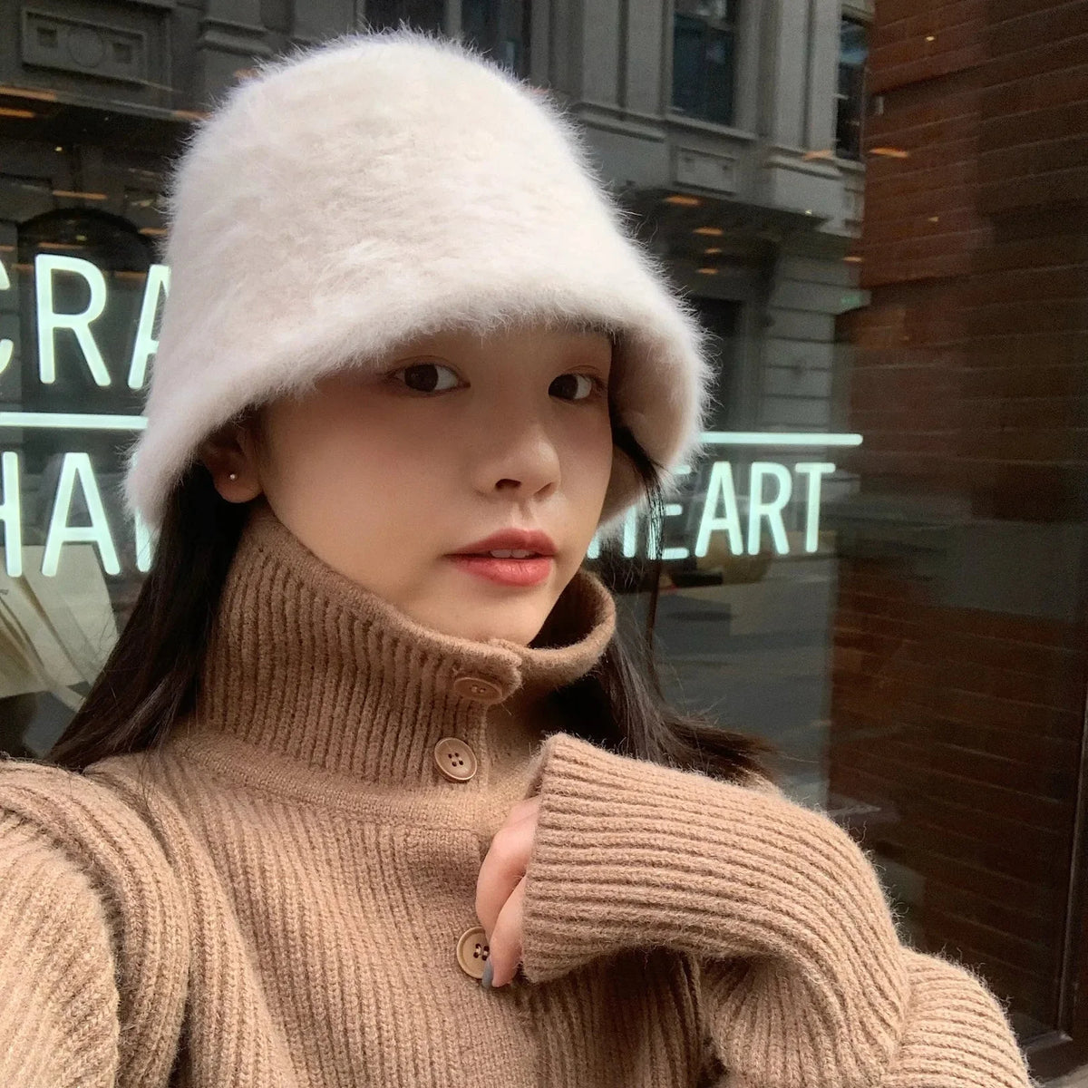 Plush fisherman hat autumn and winter basin hat round head plush high-end feeling face white bucket hat for ladies